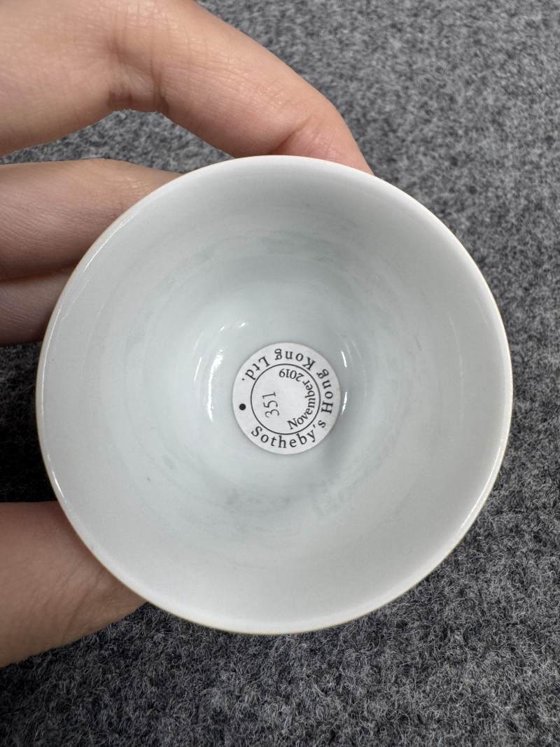 清乾隆 五彩水仙花花神杯 - 图7