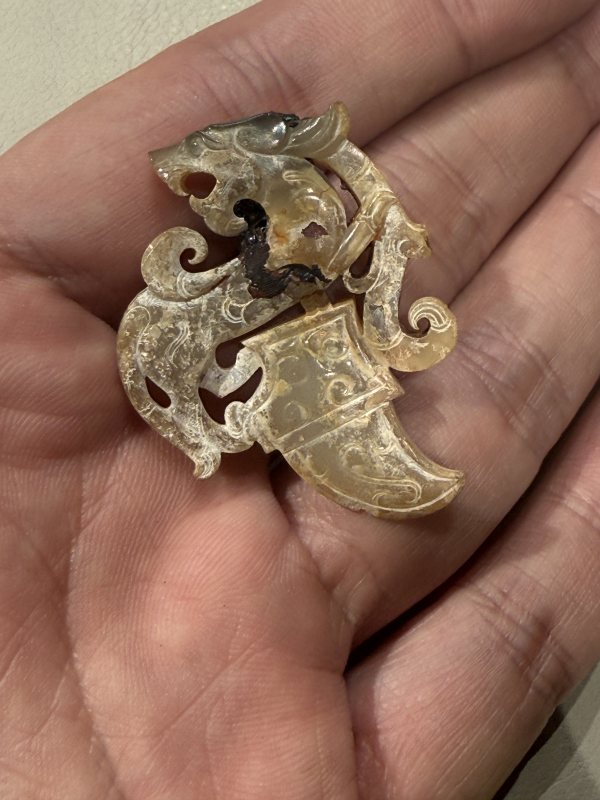 戰國  白玉鏤空雕龍形觿 - 图2