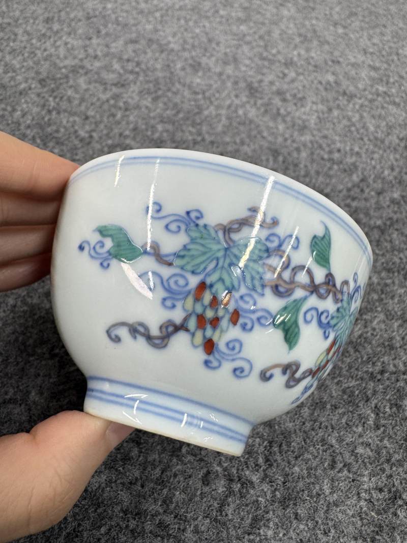 清雍正 鬥彩葡萄紋杯 - 图4