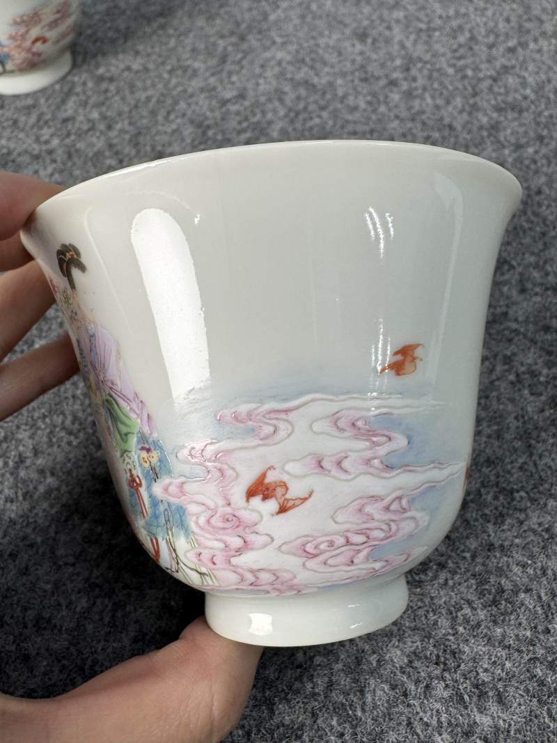 清雍正 粉彩「富貴神仙杯」一對 - 图11