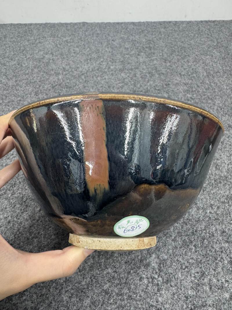黑釉菊瓣紋鐵鏽斑碗 - 图6