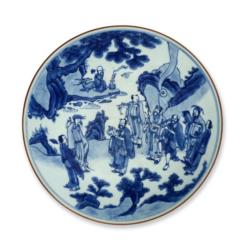清順治 青花八仙祝壽圖盤 | A LARGE BLUE AND WHITE 'SHOULAO AND THE EIGHT DAOIST IMMORTALS' DISH