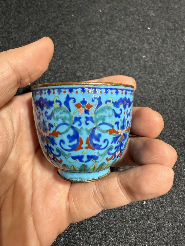 清乾隆銅胎畫琺瑯纏枝蓮紋小杯 - 图5