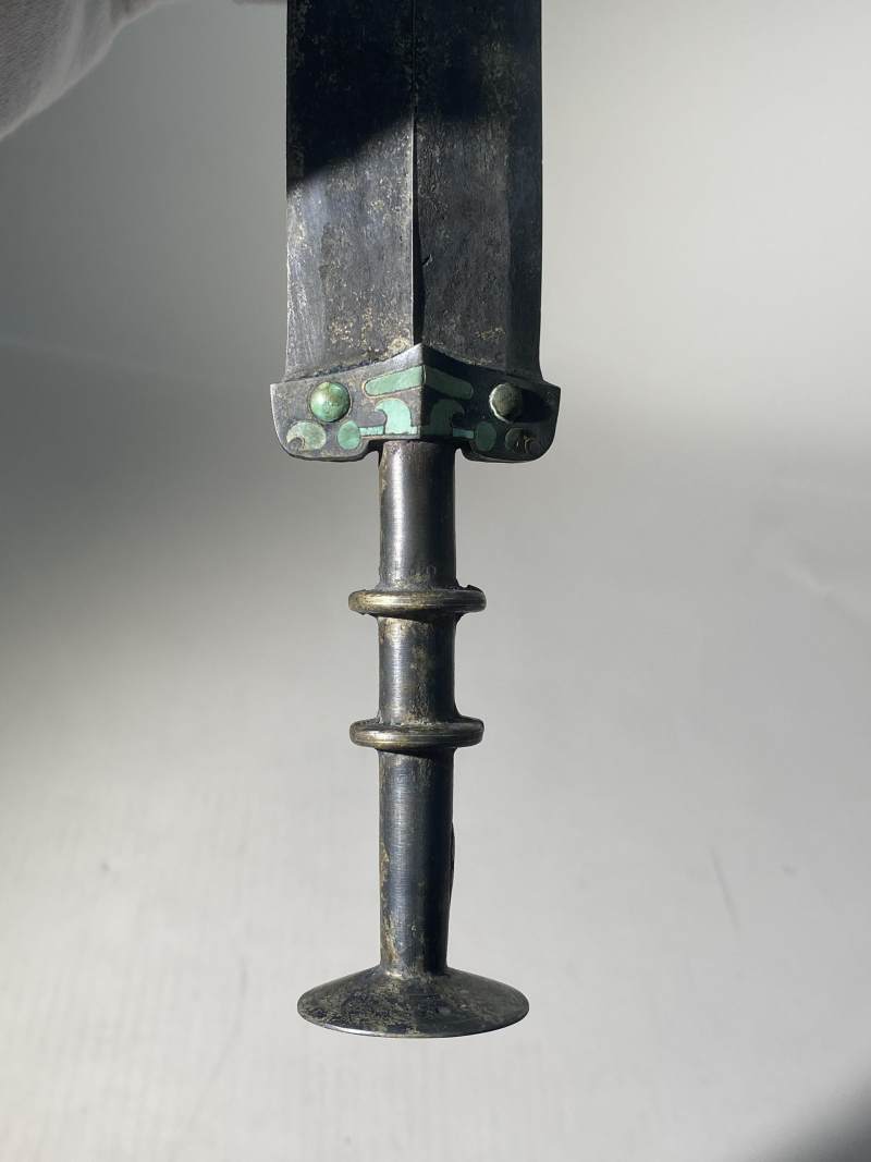銅錯金鑲嵌綠松石劍 - 图7