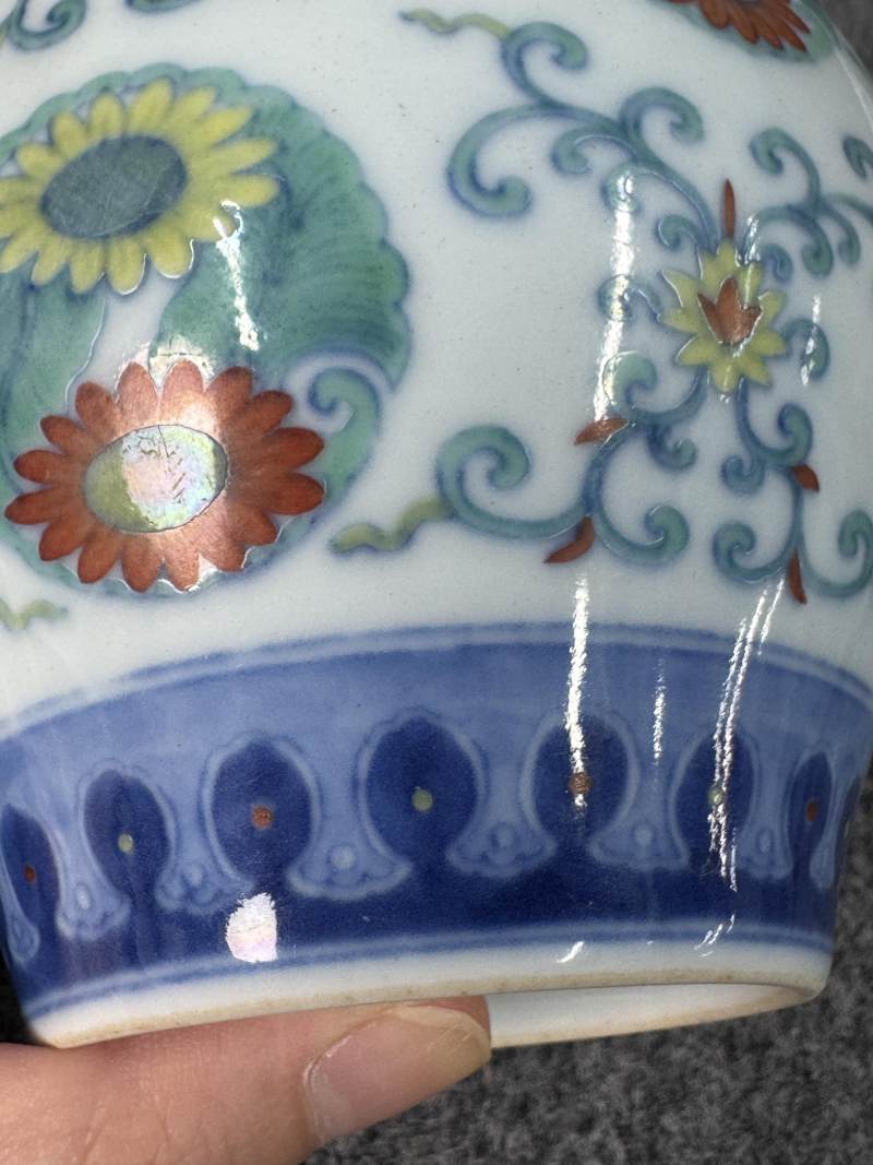 清乾隆 鬥彩團菊紋罐 - 图10