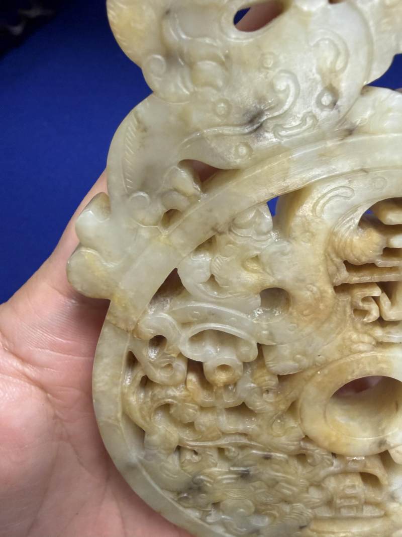 清乾隆 玉雕雙龍雙鳳「長宜子孫」出廓璧 - 图5