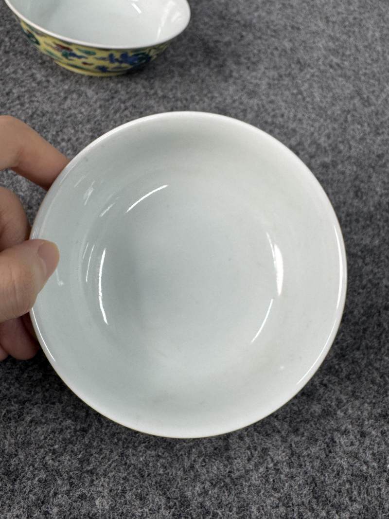 清康熙 黃地鬥彩龍鳳紋碗一對 - 图11
