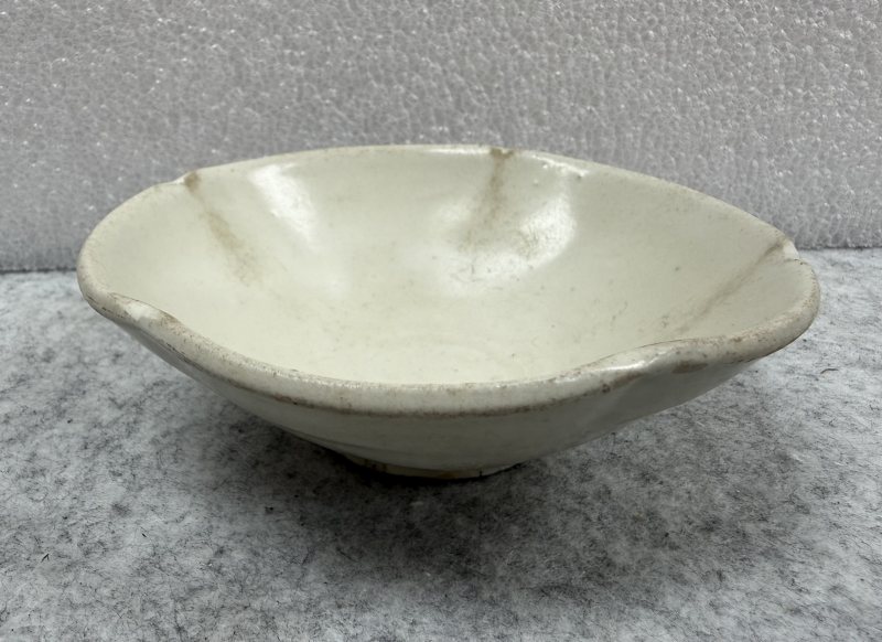 唐 白釉葵口碗 - 图4