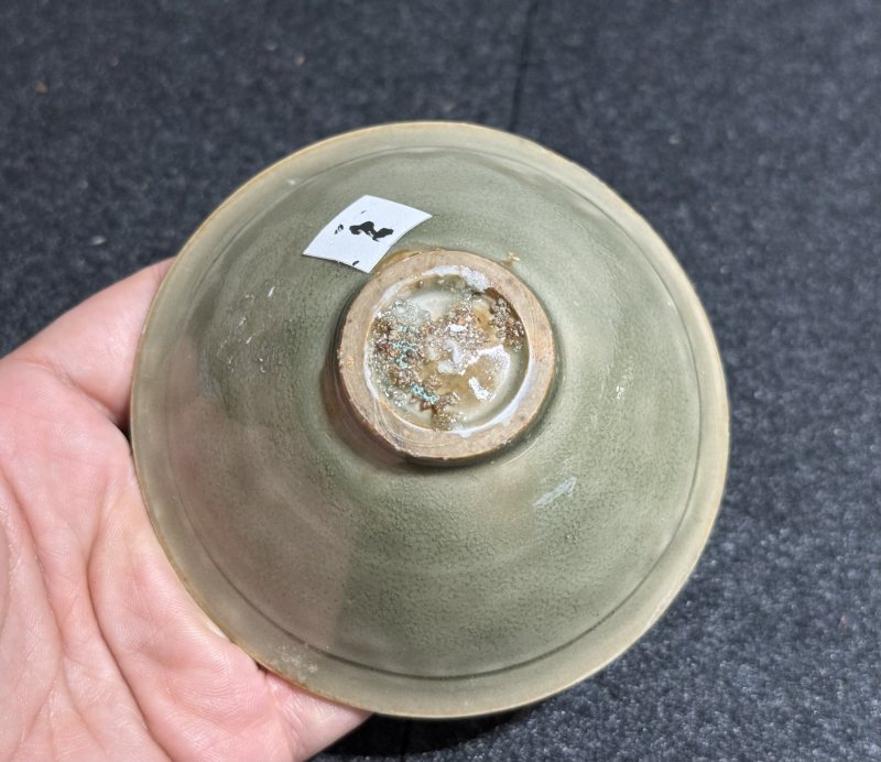 北宋耀州窯青釉剔刻滿池嬌圖斗笠茶盞一對 - 图6