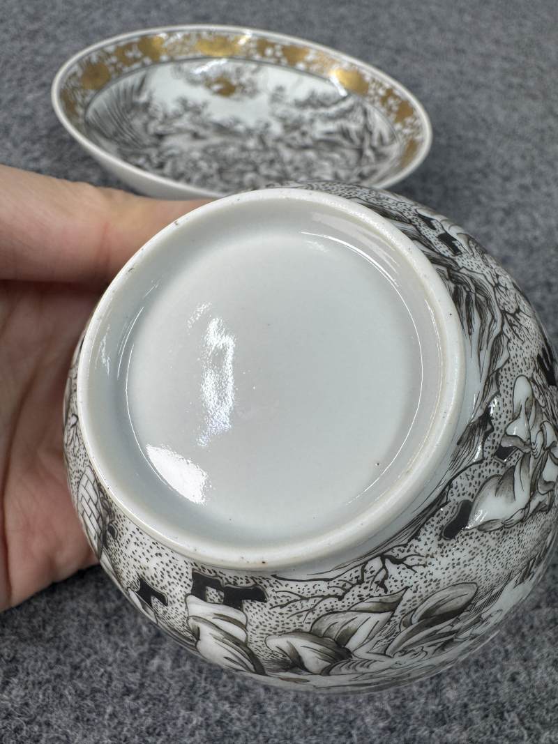 清雍正 墨彩描金羅漢圖盞及盞托一套 - 图10