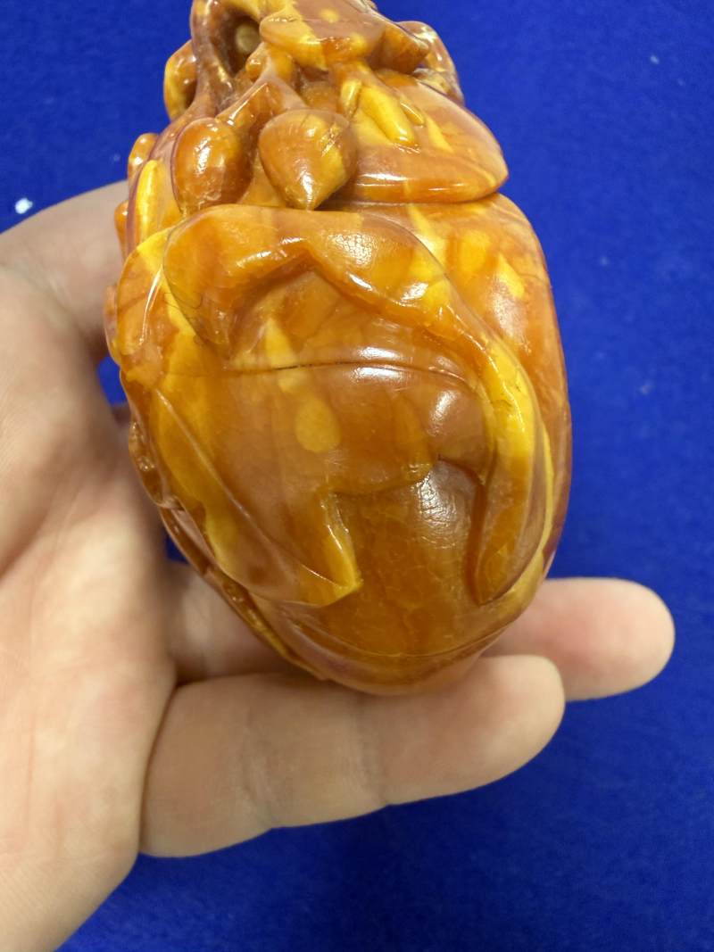 十七世紀 蜜蠟螭龍花型筆洗 - 图9