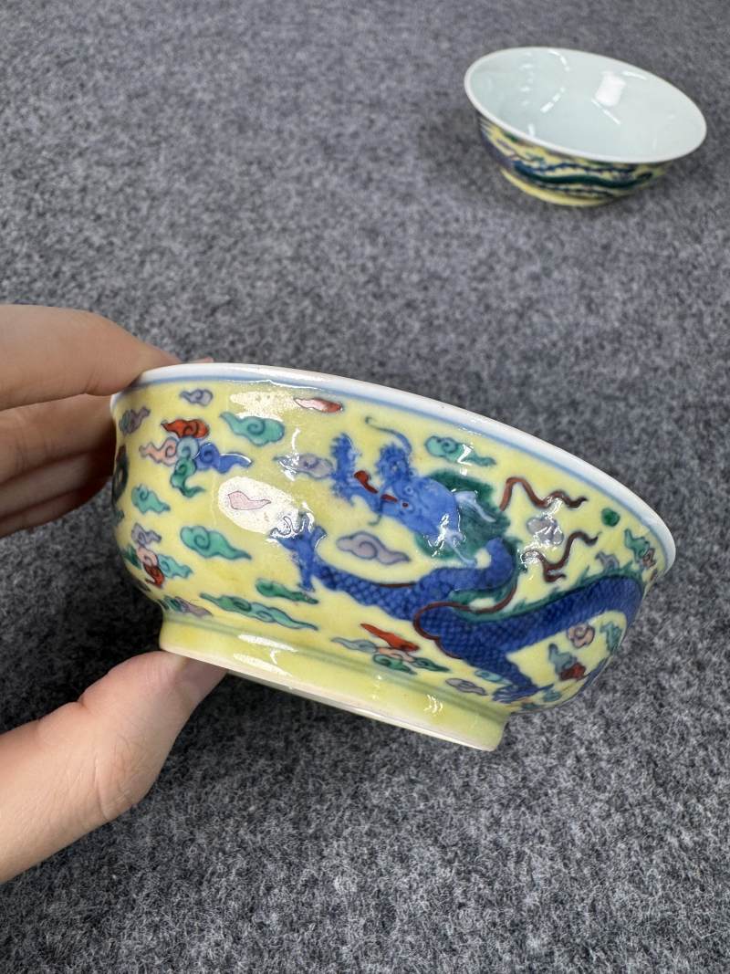 清康熙 黃地鬥彩龍鳳紋碗一對 - 图14