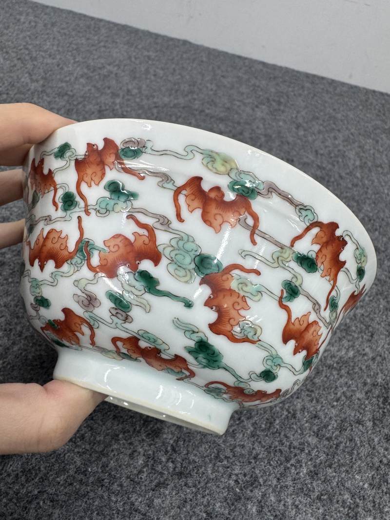 清光緒 外粉彩雲蝠內青花荷紋碗 - 图3