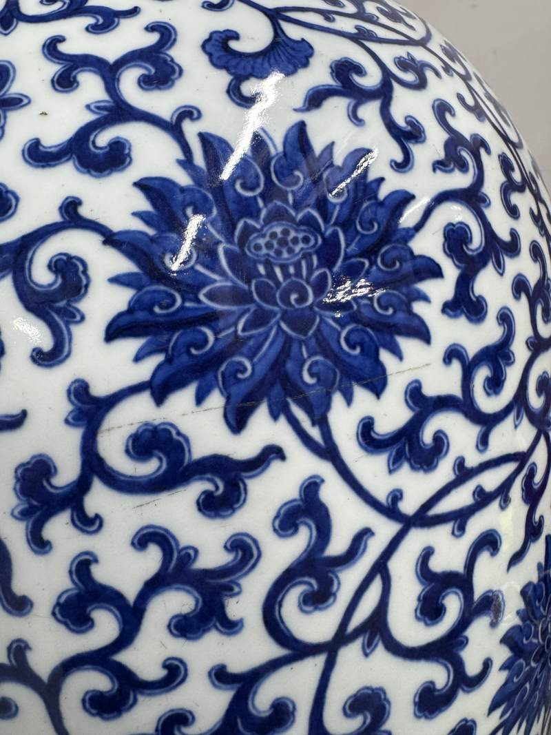 清乾隆 青花纏枝蓮紋罐 - 图12