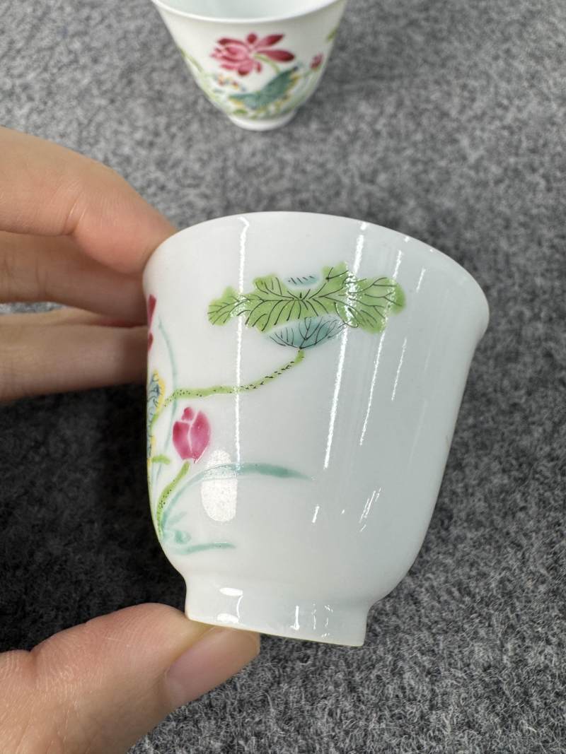 清雍正 粉彩沒骨荷花杯一對 - 图3