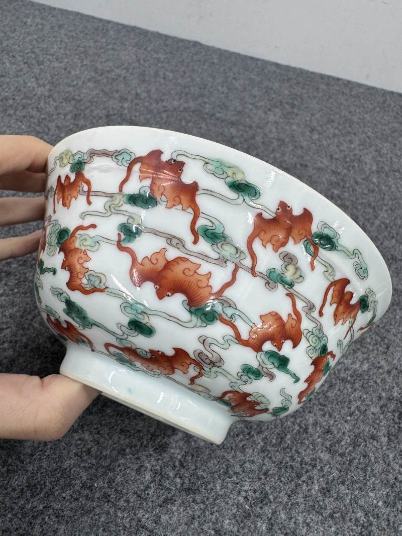 清光緒 外粉彩雲蝠內青花荷紋碗 - 图4