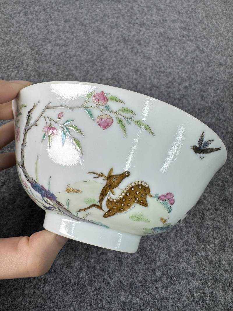 清道光 粉彩喜鵲臥鹿壽桃紋碗 - 图2