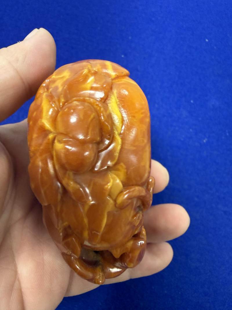 十七世紀 蜜蠟螭龍花型筆洗 - 图12