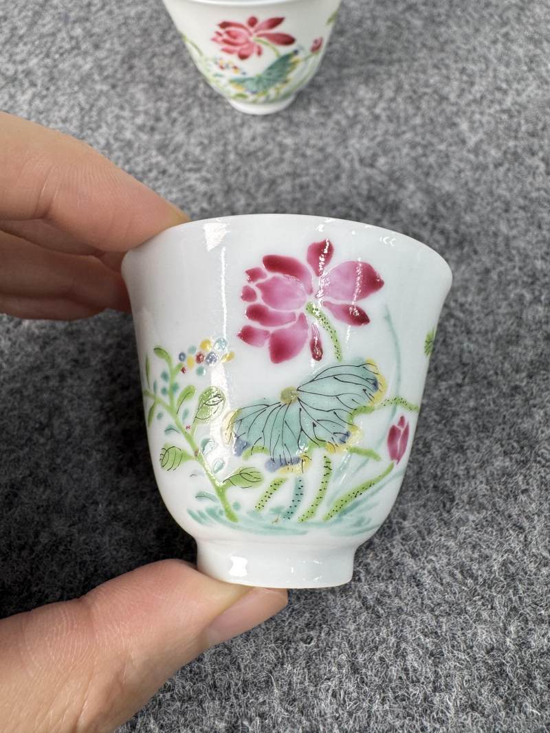 清雍正 粉彩沒骨荷花杯一對 - 图5