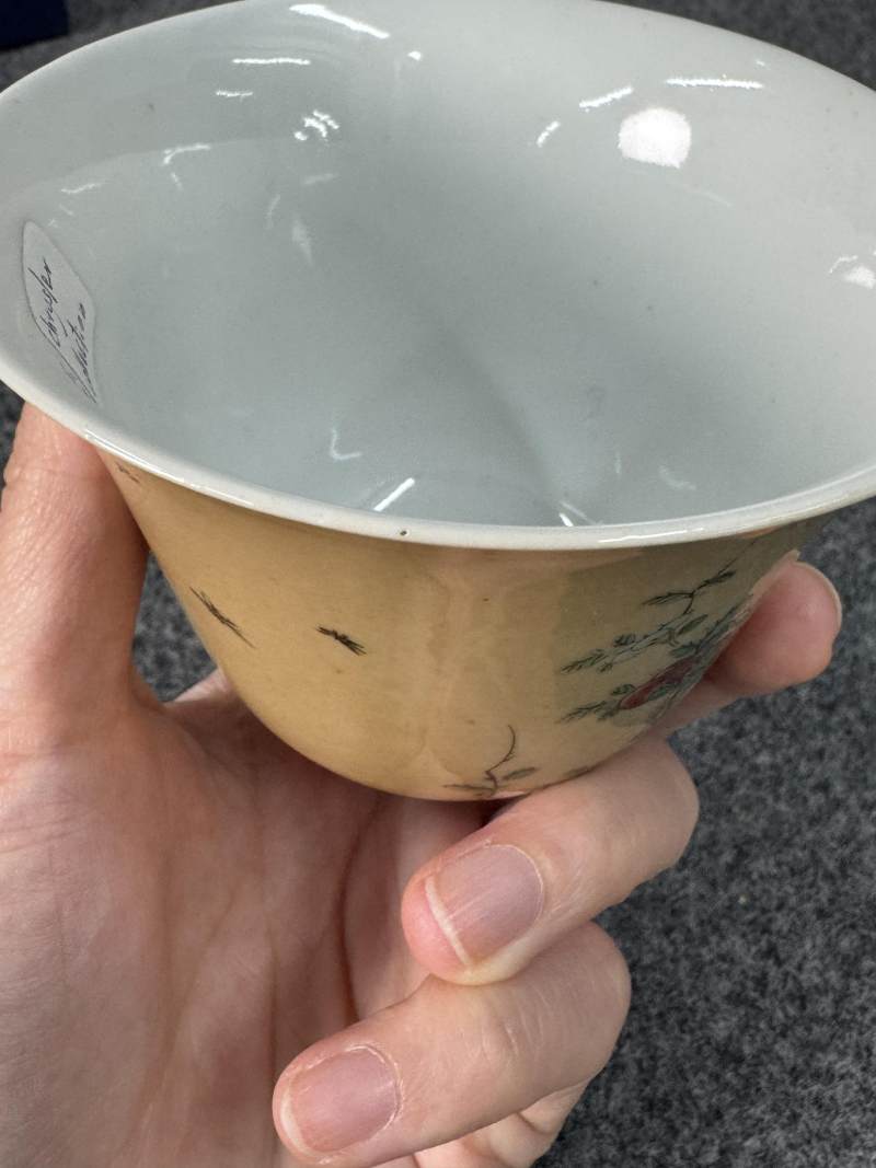清康熙 米黃地五彩花鳥紋杯一對 - 图18