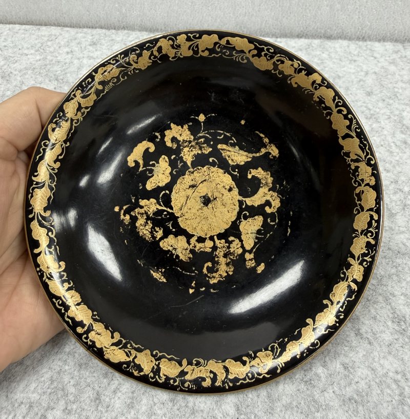 清雍正 葫蘆模製壽字紋內漆描金盤 - 图4