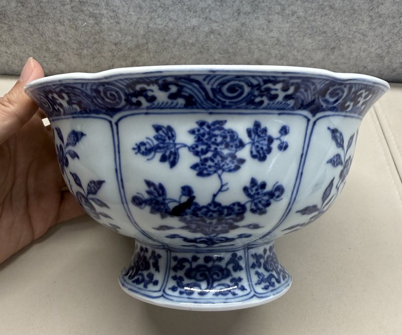 清雍正 青花折枝花卉紋花口高足碗 - 图5