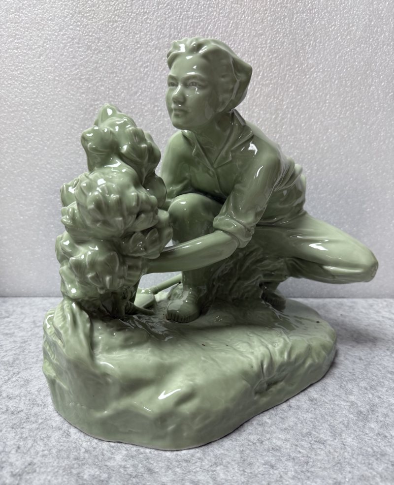 1960-70年代粉青釉植樹瓷塑 - 图2