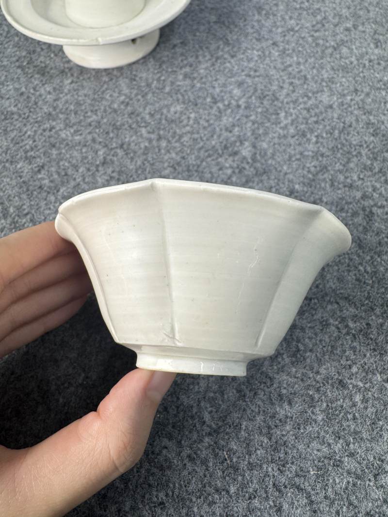 定窯系白釉花口盞及盞托 - 图5
