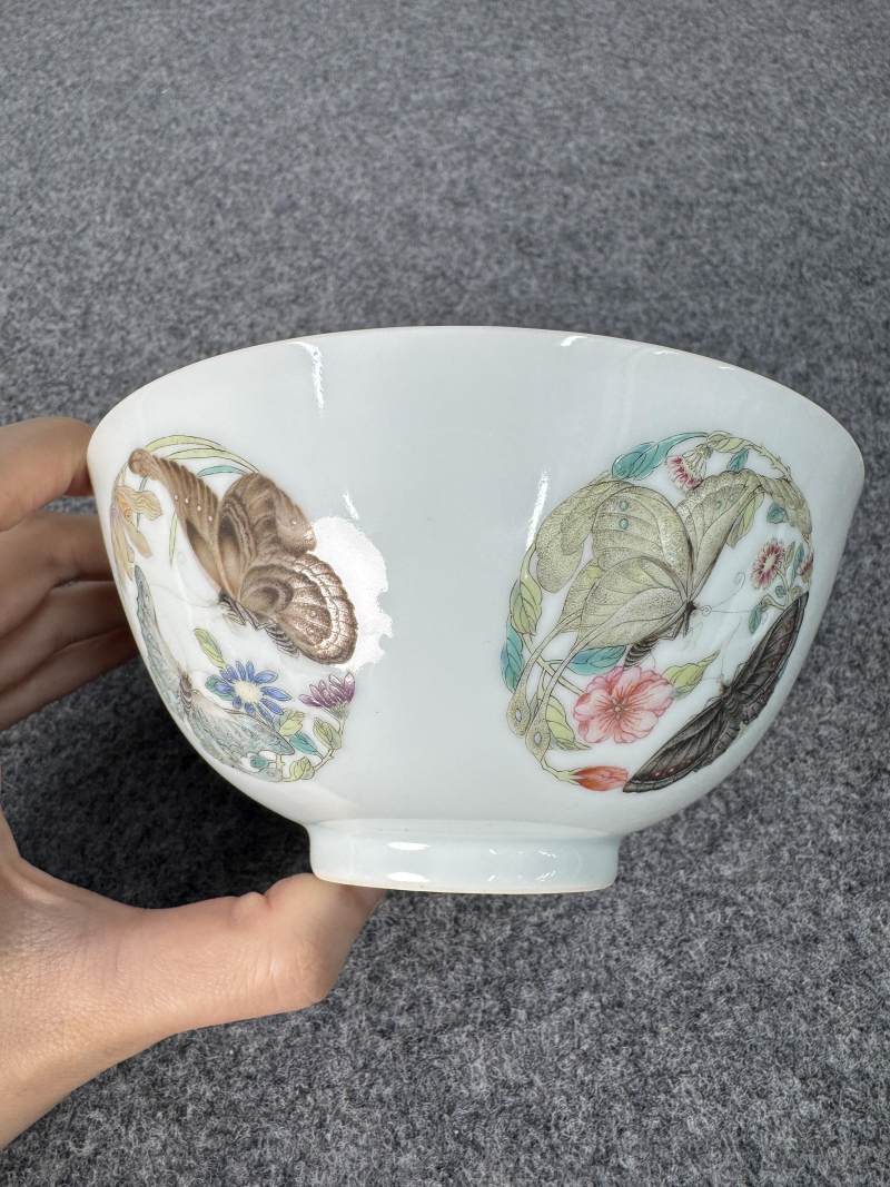 清雍正 粉彩團蝶紋碗 - 图10