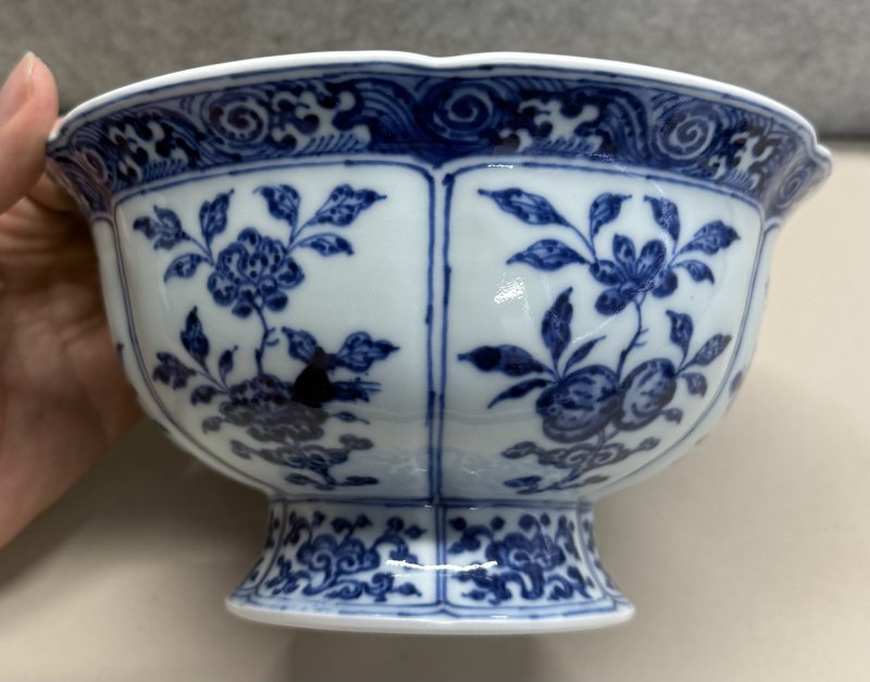 清雍正 青花折枝花卉紋花口高足碗 - 图6