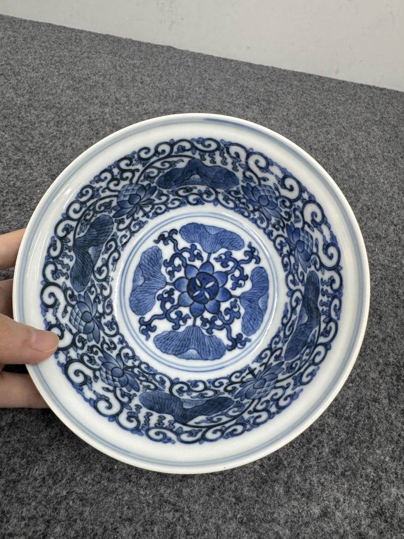清光緒 外粉彩雲蝠內青花荷紋碗 - 图9