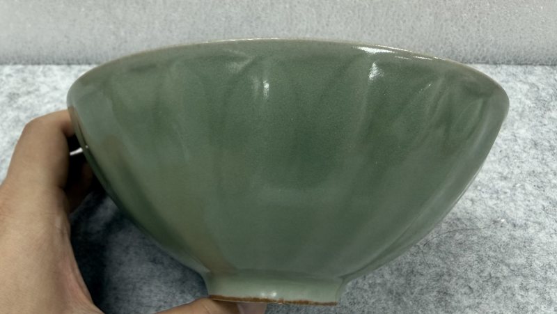 宋 龍泉青釉刻蓮瓣碗 - 图5
