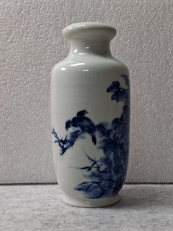 民國王步風格青花花鳥瓶一對 - 图4