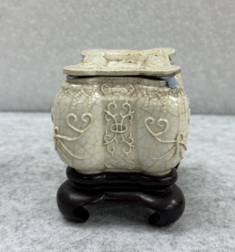清 仿定白釉蓋盒、瓶一組 - 图4