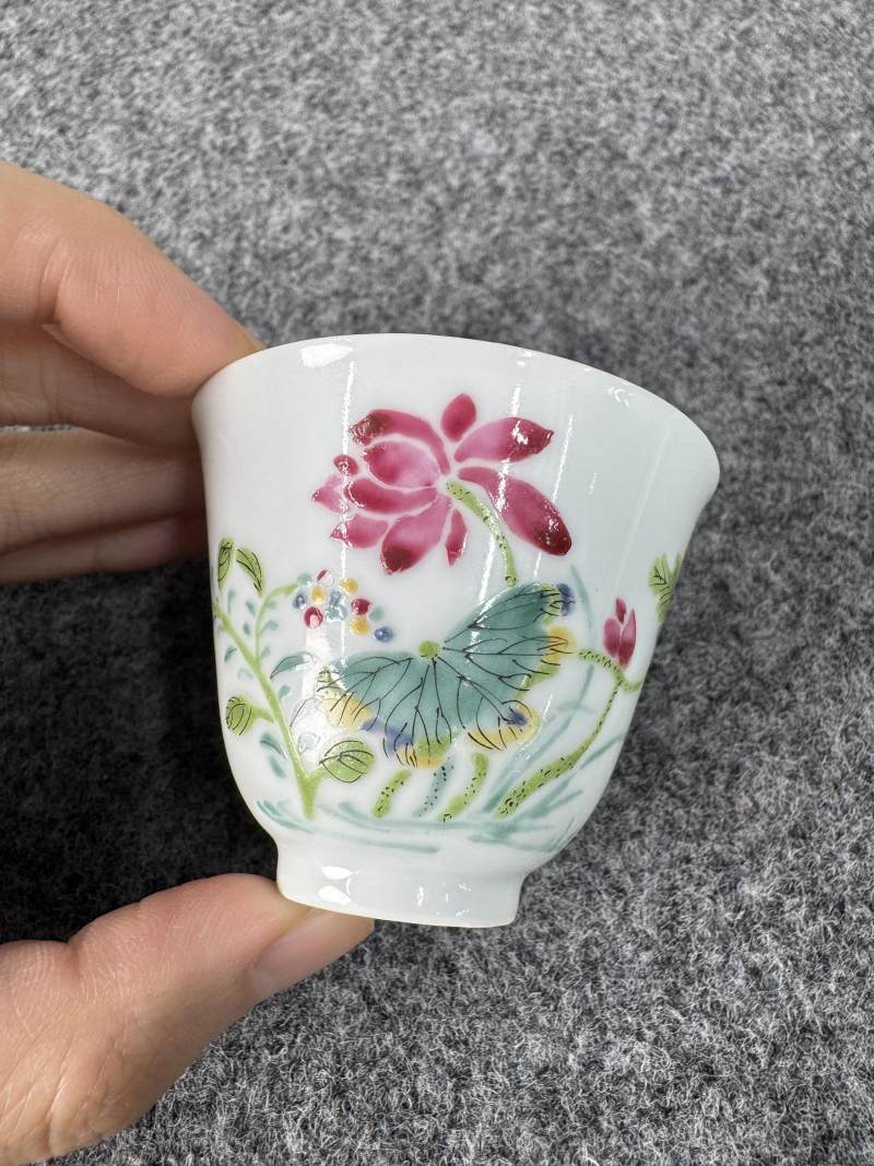 清雍正 粉彩沒骨荷花杯一對 - 图15