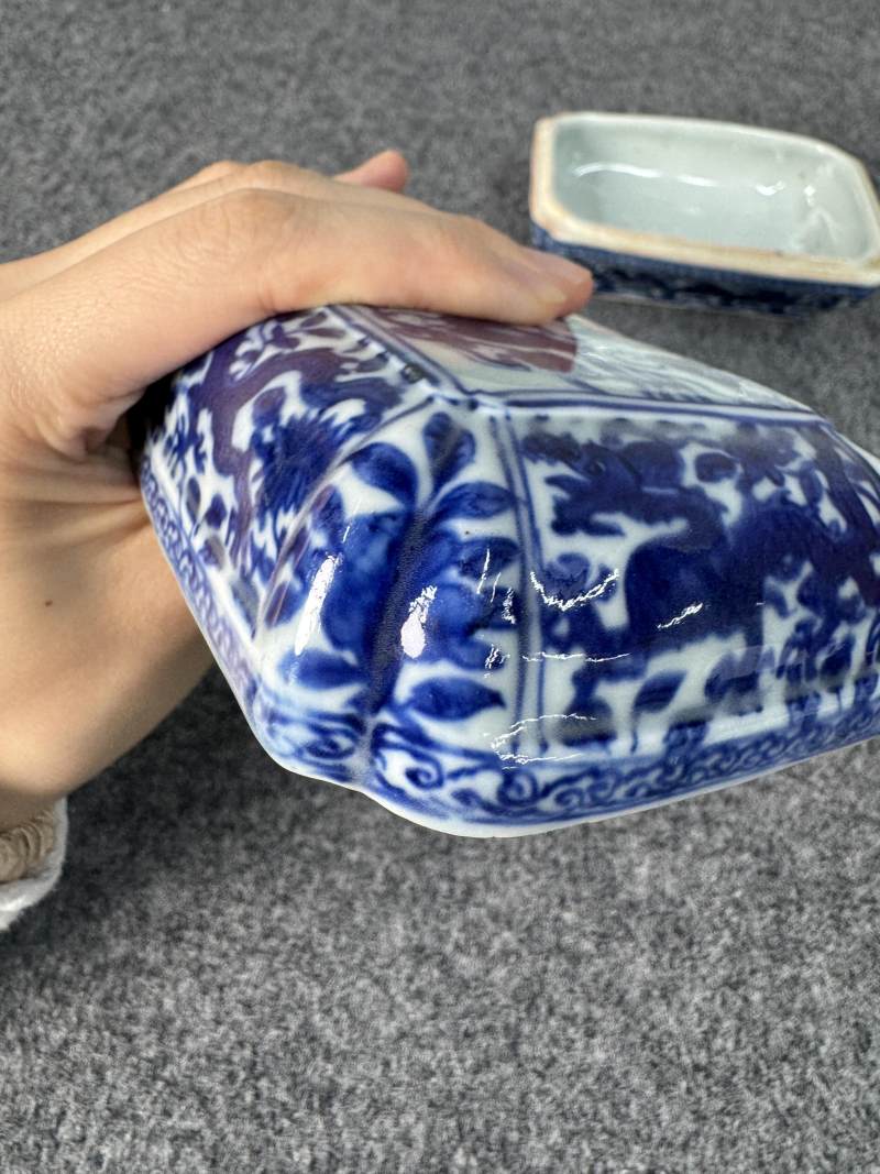 明萬曆 青花嬰戲龍紋蓋盒 - 图15