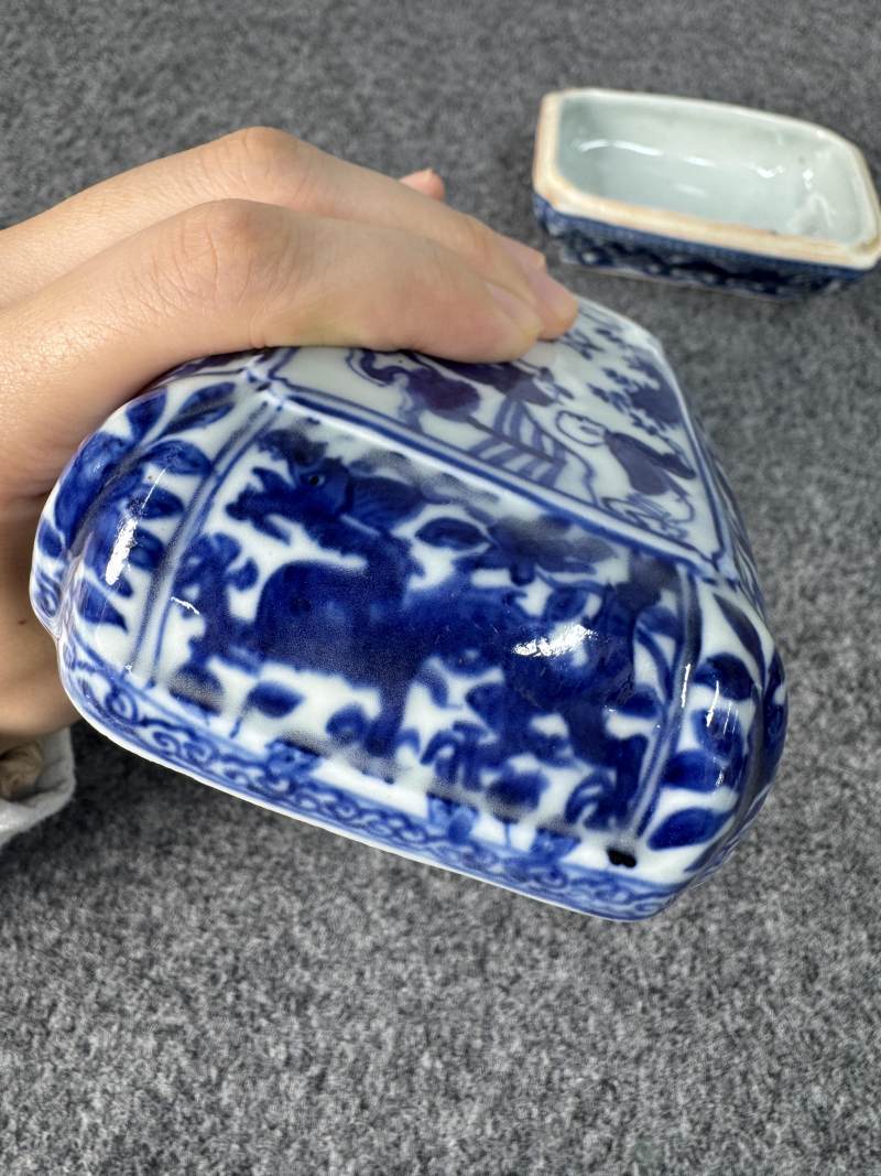 明萬曆 青花嬰戲龍紋蓋盒 - 图16