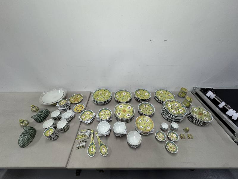 民國 黃地粉彩「萬壽無疆」餐具一套 - 图2