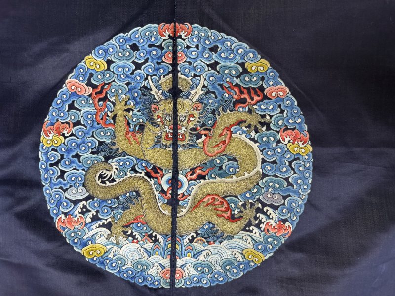 清道光 八團龍紋袍料 - 图2