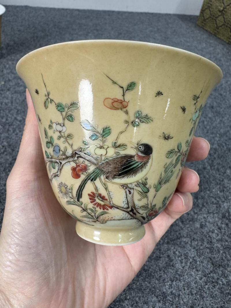 清康熙 米黃地五彩花鳥紋杯一對 - 图20