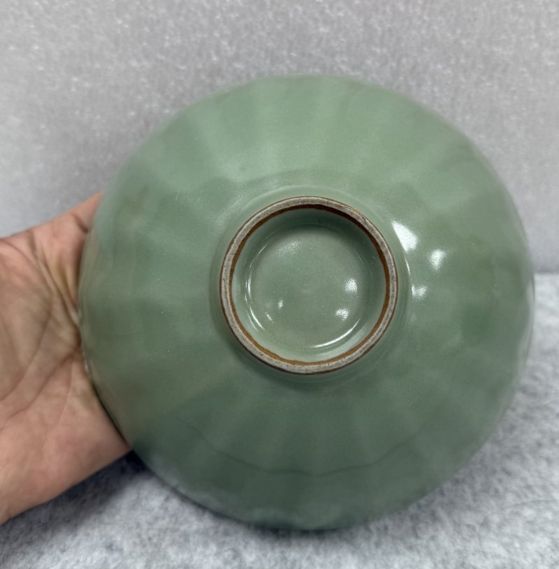 宋 龍泉青釉刻蓮瓣碗 - 图8
