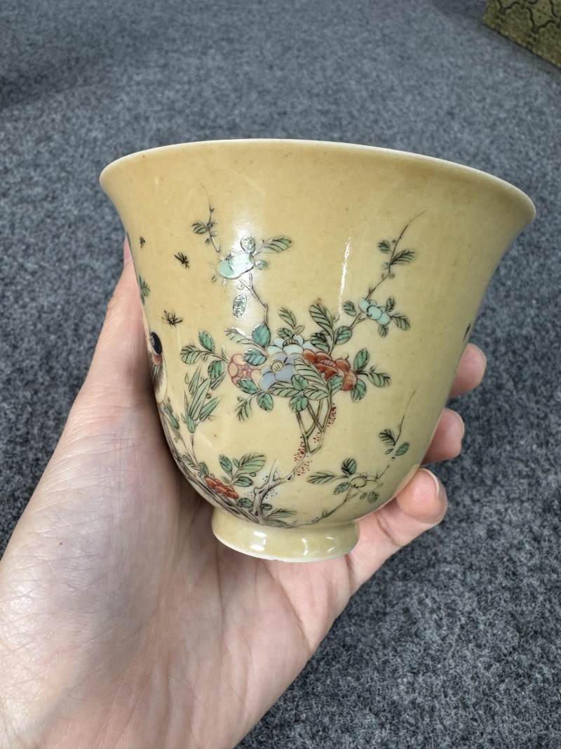 清康熙 米黃地五彩花鳥紋杯一對 - 图21