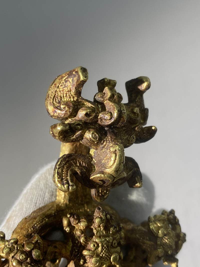 金質鏤空九龍帶鉤 - 图4