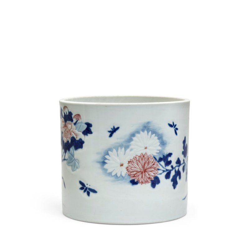 清康熙 豆青釉青花釉裏紅花卉紋筆筒 | A BLUE AND WHITE, COPPER-RED AND CELADON BRUSHPOT, BITONG - 图6