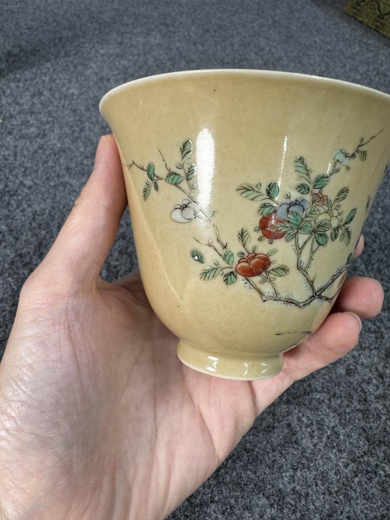 清康熙 米黃地五彩花鳥紋杯一對 - 图23