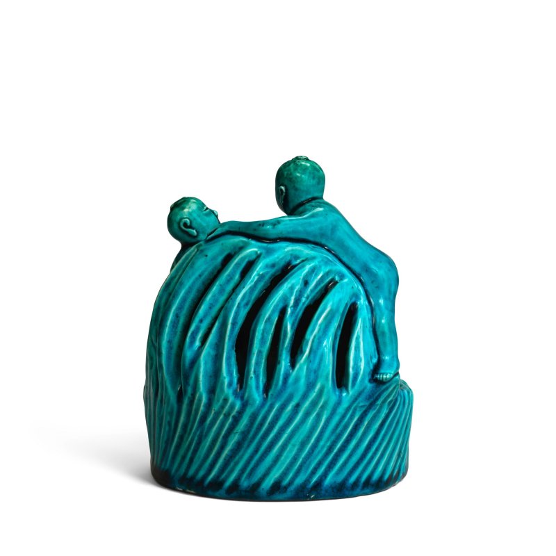 清康熙 孔雀藍釉童子紋筆洗 | A TURQUOISE-GLAZED BISCUIT 'BOYS' BRUSHWASHER - 图2