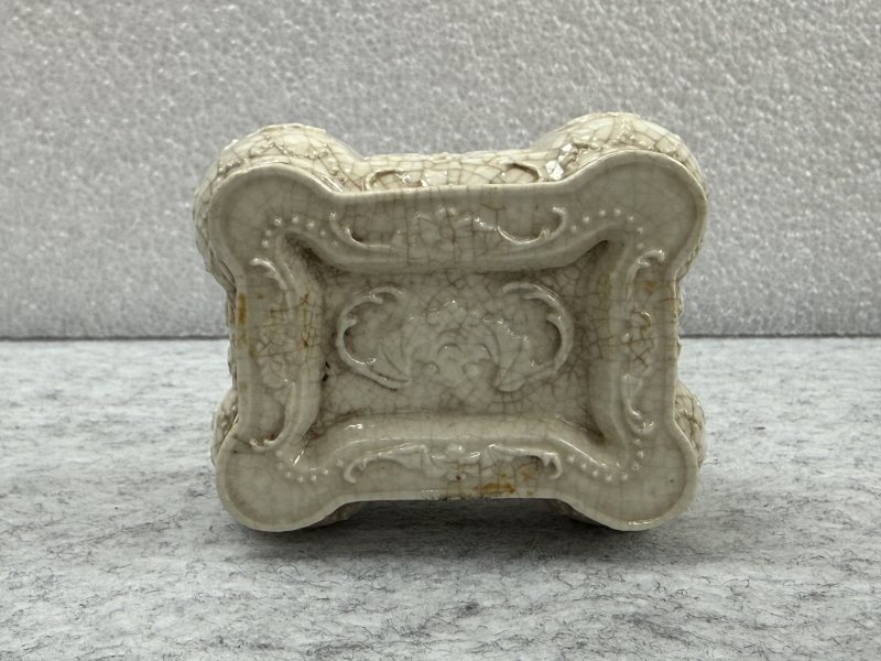 清 仿定白釉蓋盒、瓶一組 - 图7