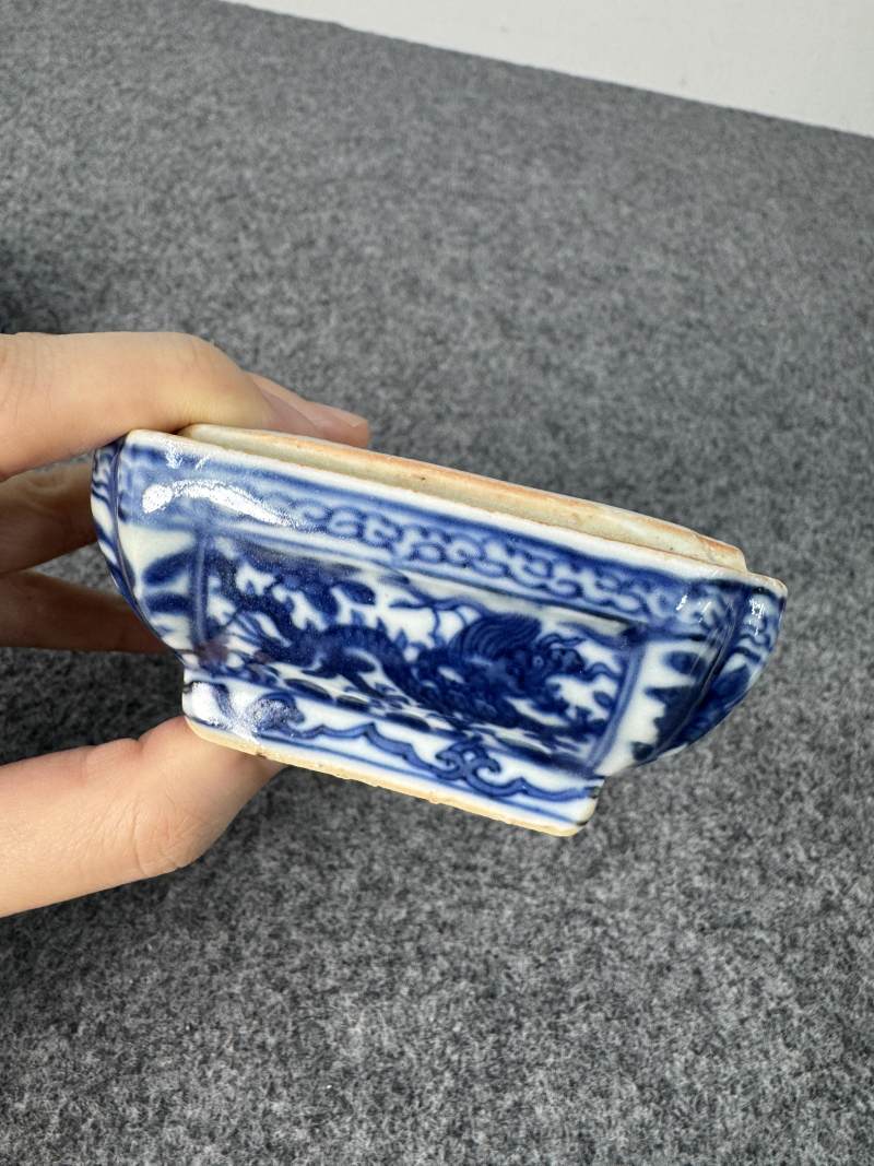 明萬曆 青花嬰戲龍紋蓋盒 - 图25