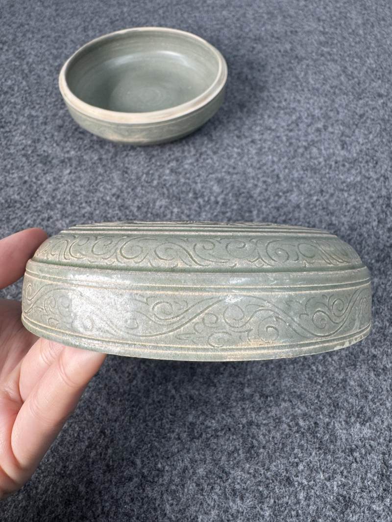 越窯青釉模印鴛鴦蓋盒 - 图6