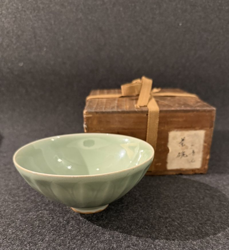 宋 龍泉青釉刻蓮紋盞 - 图3